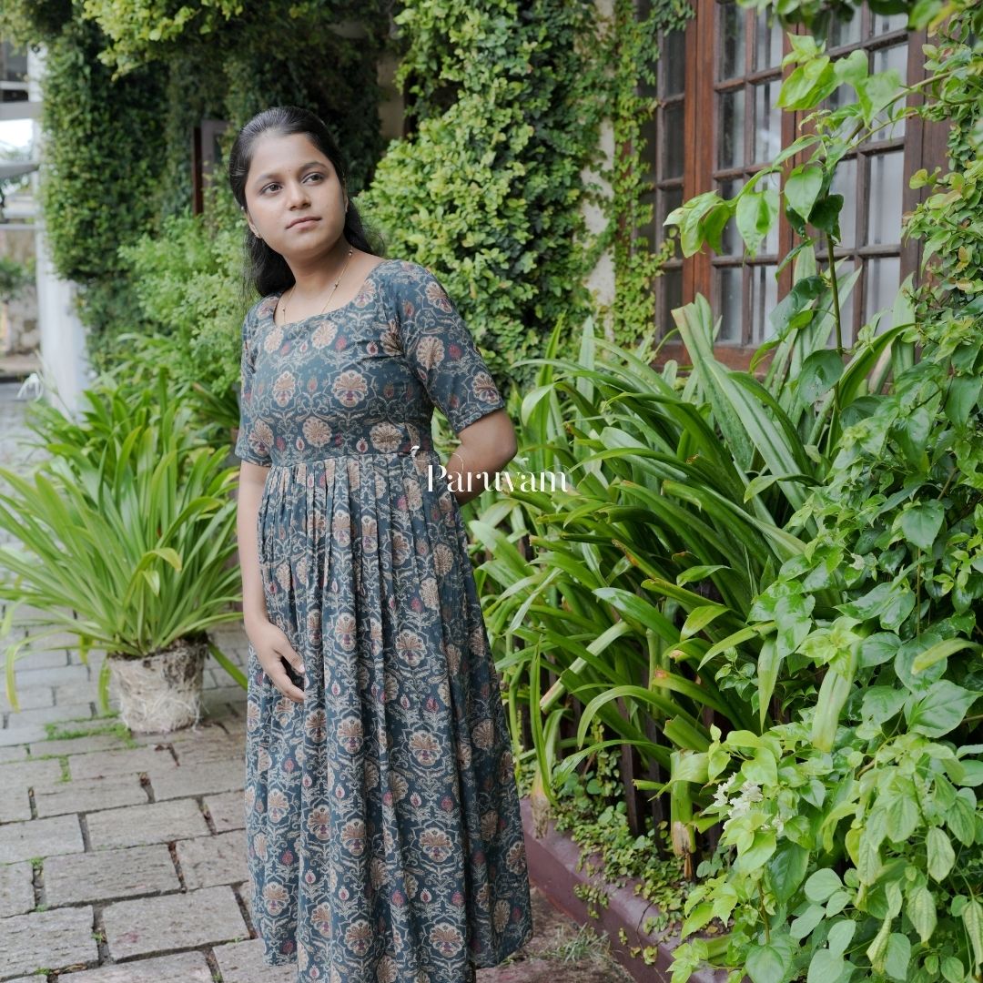 Dance of comfort green cotton kurta set