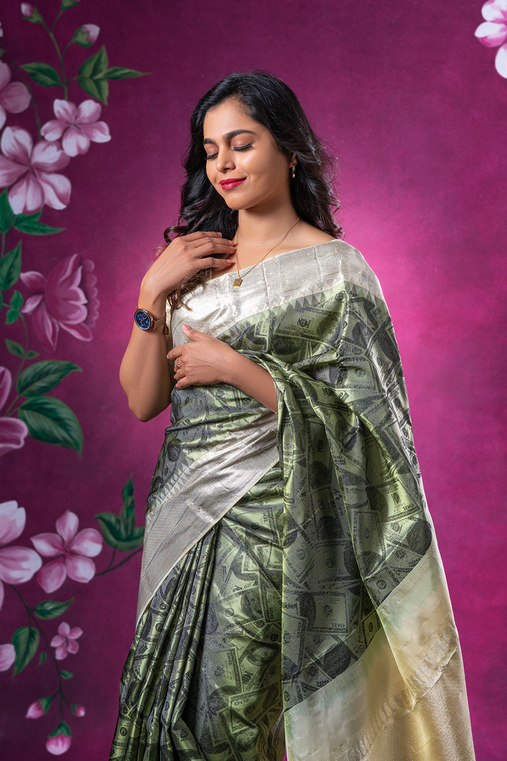 Stylish dollar-pattern silk saree