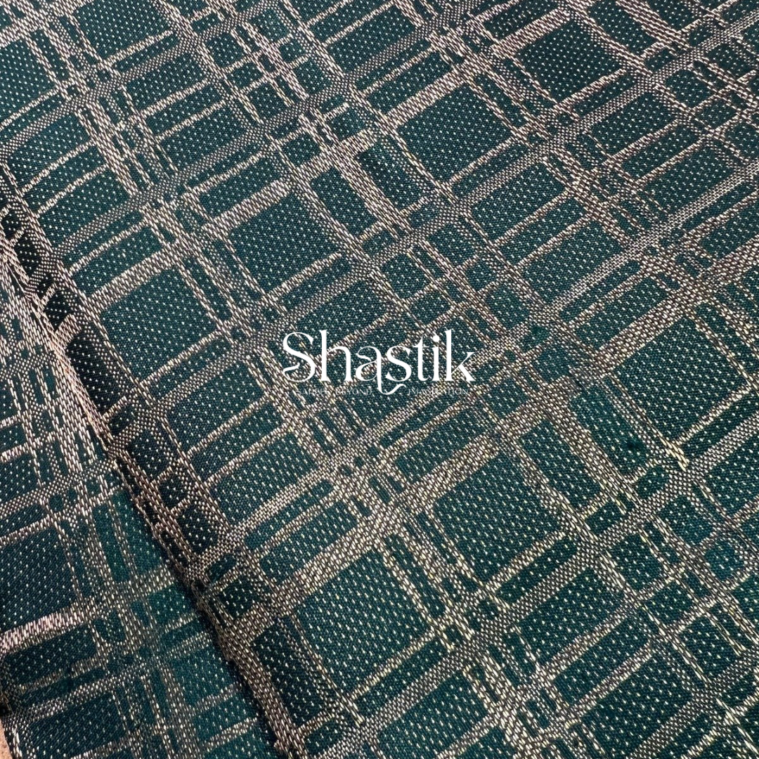 bridal silk saree with hand-drawn checks pattern