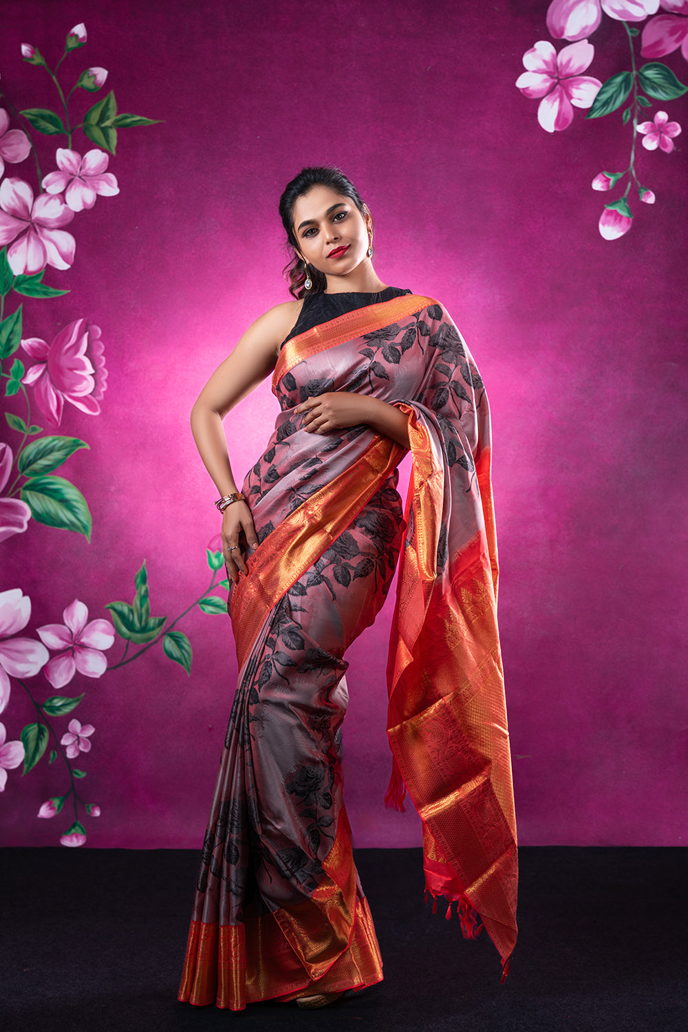 contemporary saree with contrast border