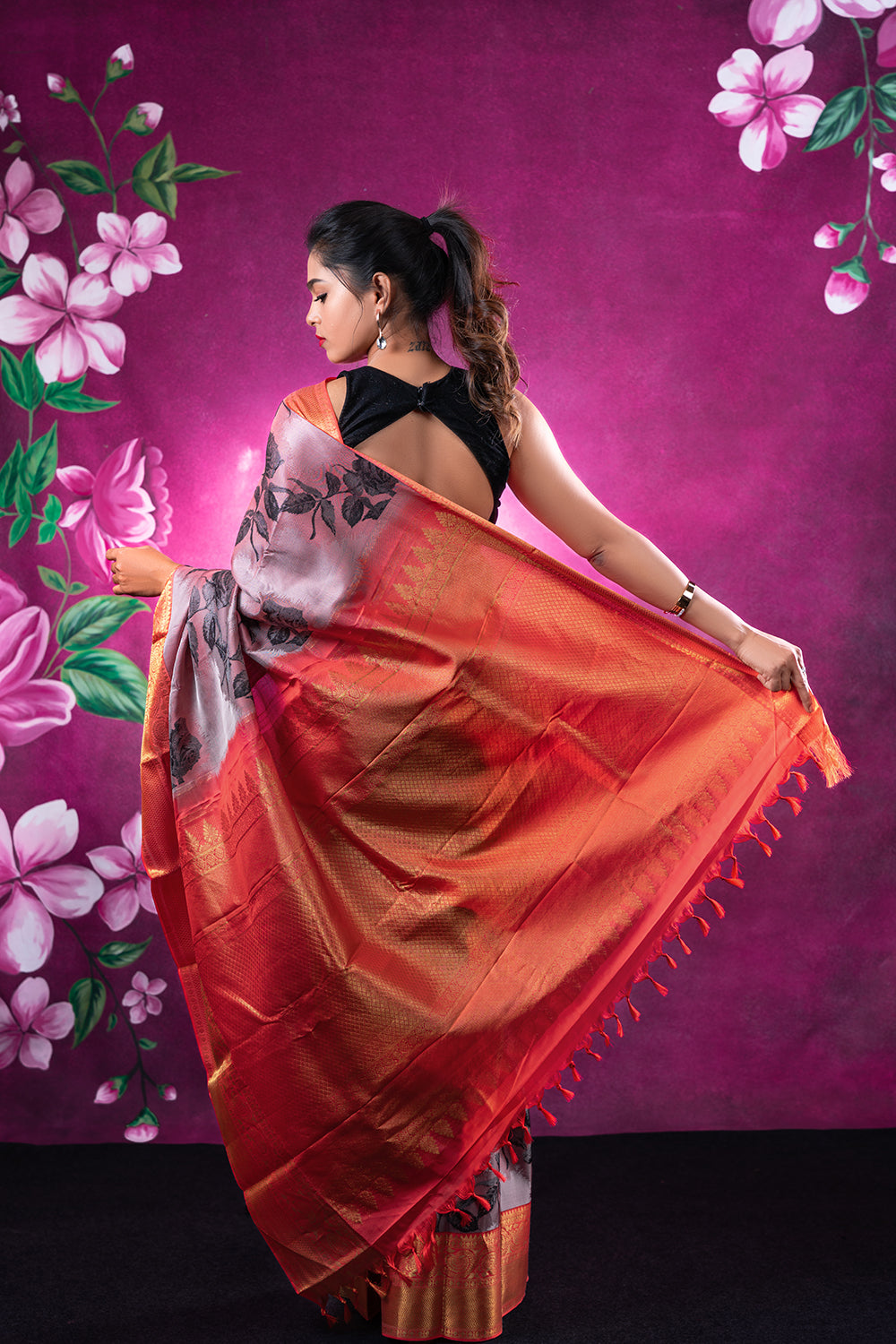 contemporary saree with contrast pallu