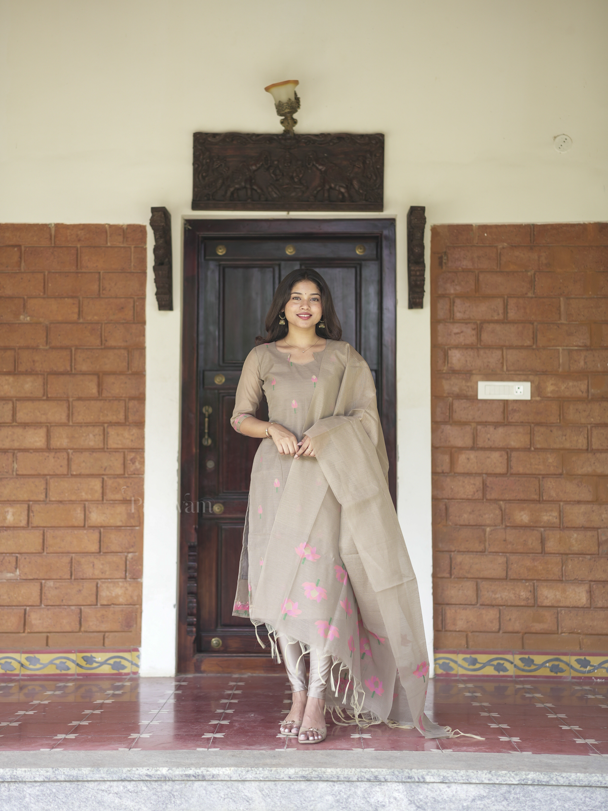 Blooming Lotus silk cotton Kurta & Shawl