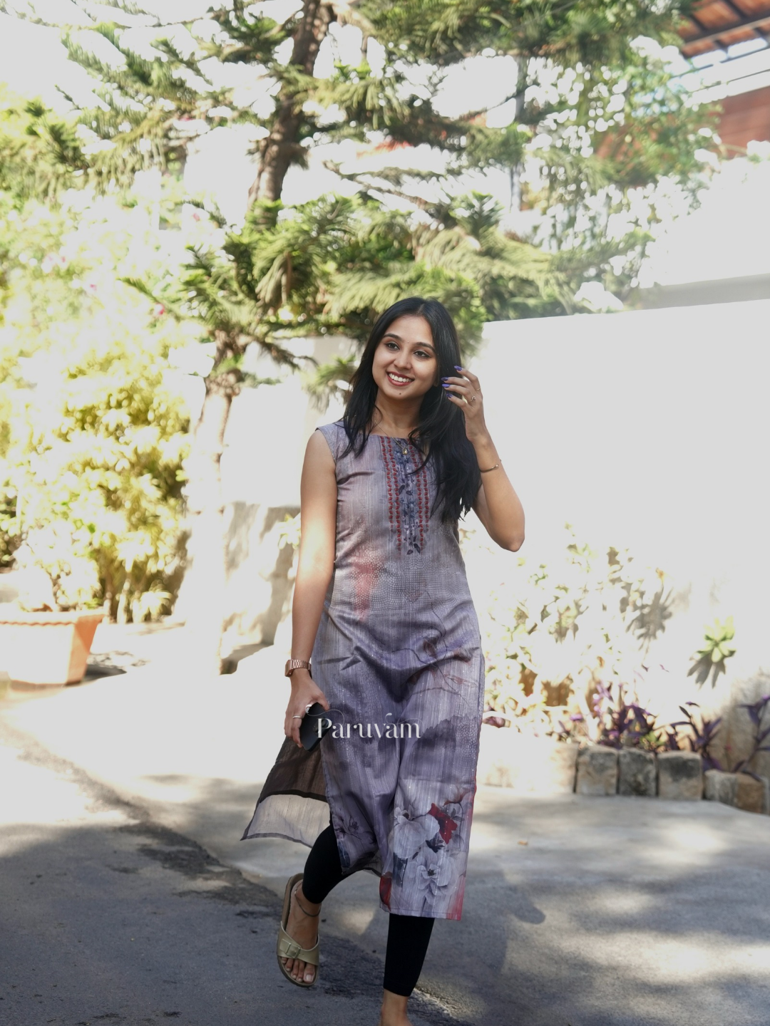 Grey chanderi floral dreams sleeveless kurti